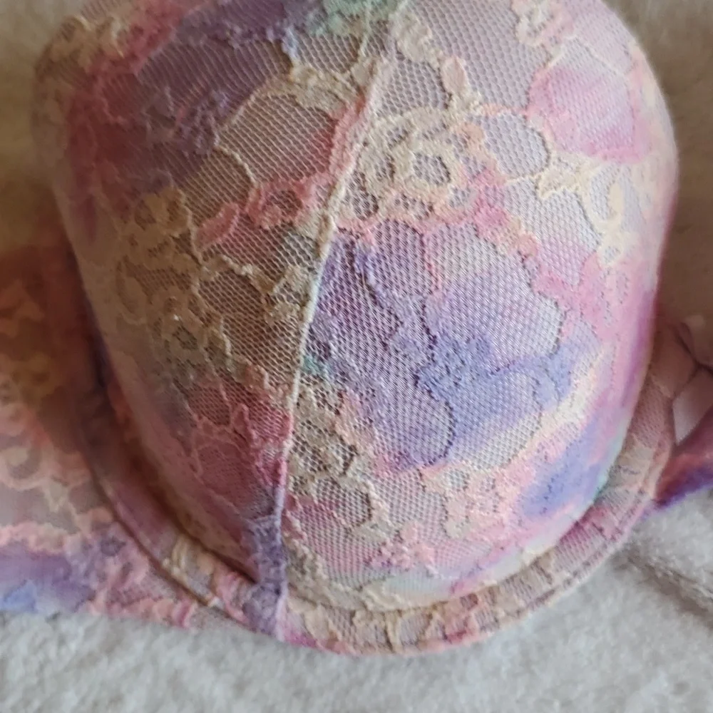 Victoria's Secret Lined Perfect Coverage Bra in Pastel TyeDye Lace Size 34C - Picture 2 of 4